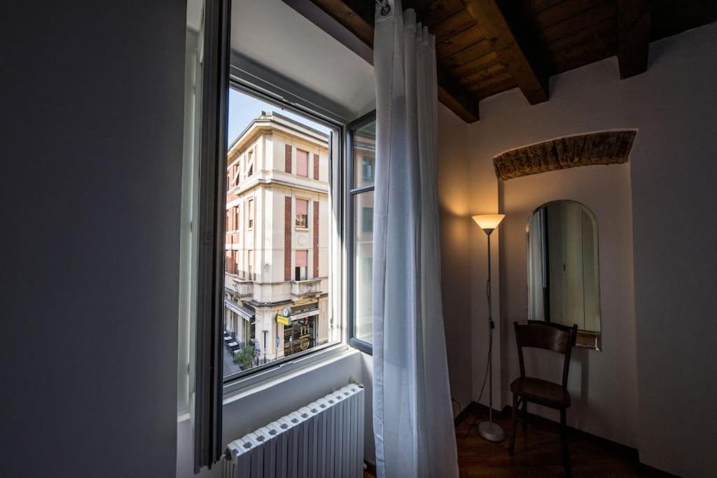 Wonderful Two Floors Apartment Milano Eksteriør billede