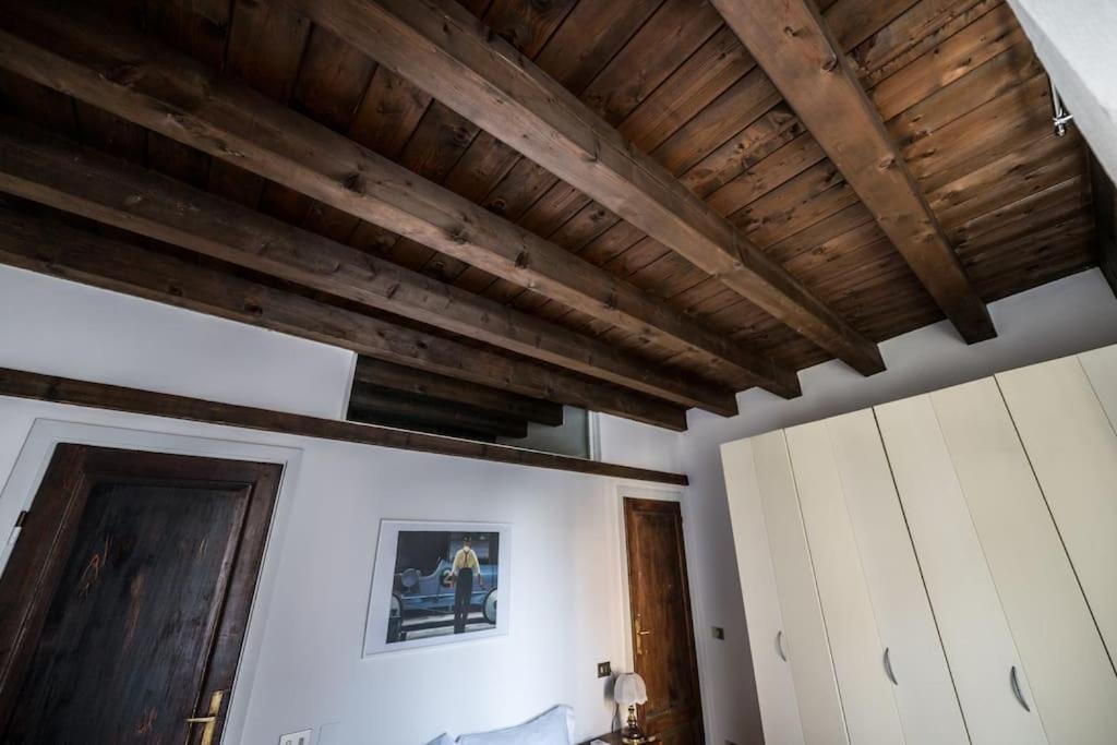 Wonderful Two Floors Apartment Milano Eksteriør billede