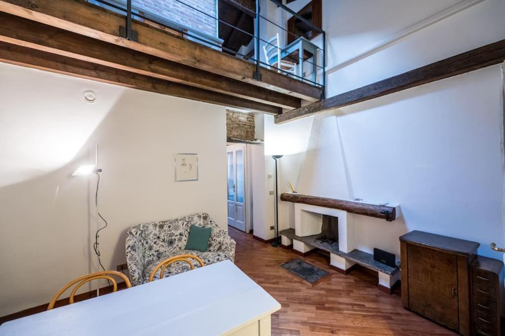 Wonderful Two Floors Apartment Milano Eksteriør billede