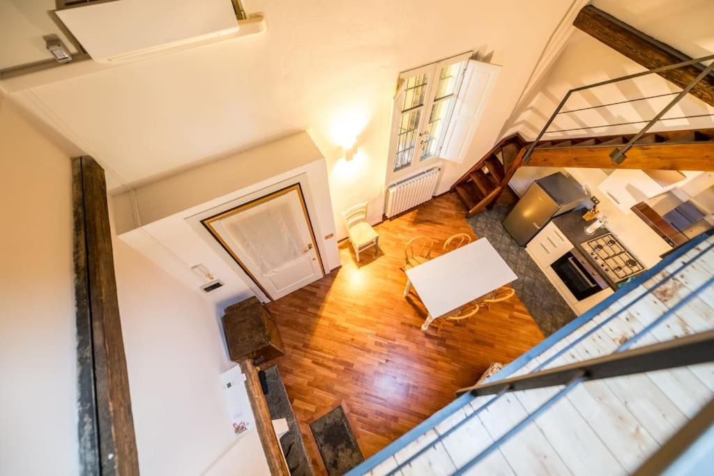 Wonderful Two Floors Apartment Milano Eksteriør billede