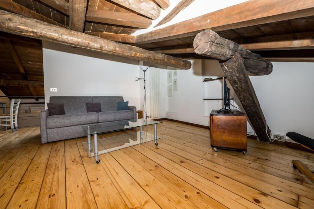 Wonderful Two Floors Apartment Milano Eksteriør billede