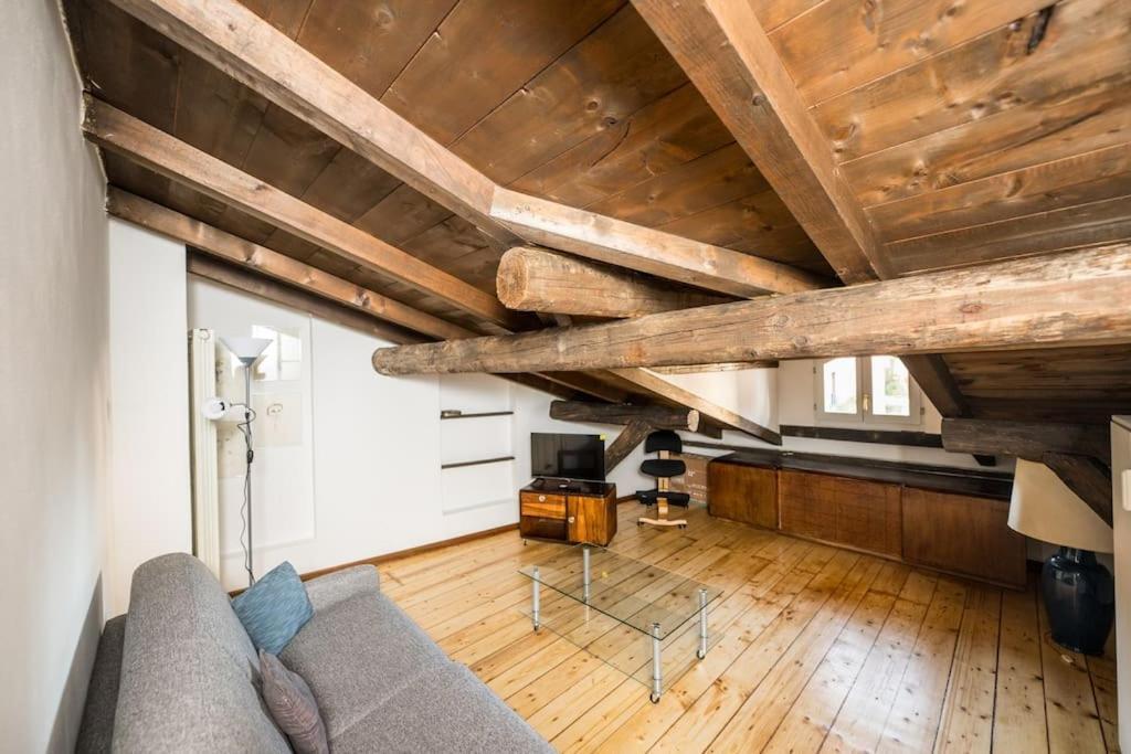 Wonderful Two Floors Apartment Milano Eksteriør billede